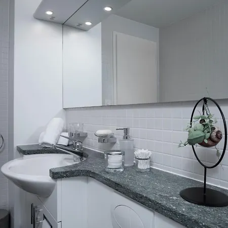 Double Classic-5 By Interhome 阿斯科纳